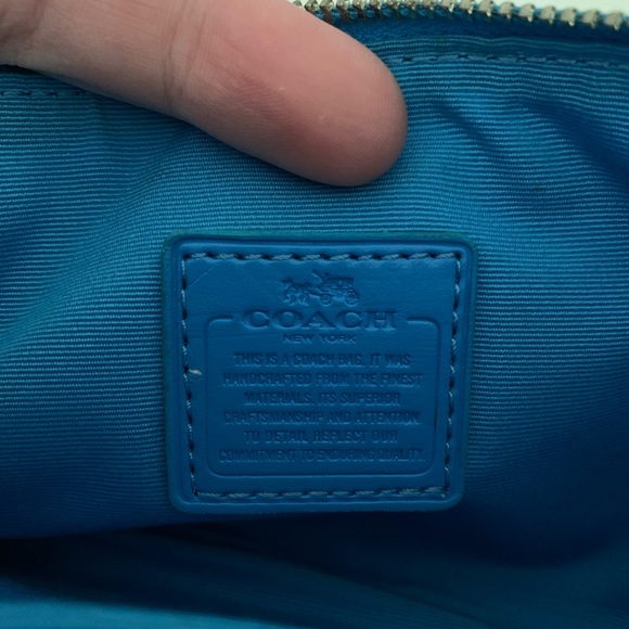 Blue coach wristlet - Picture 2 of 4